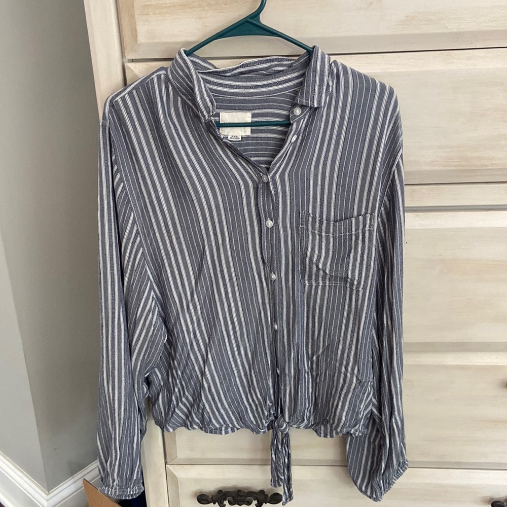 Button up, tie, long sleeved shirt from American Eagle